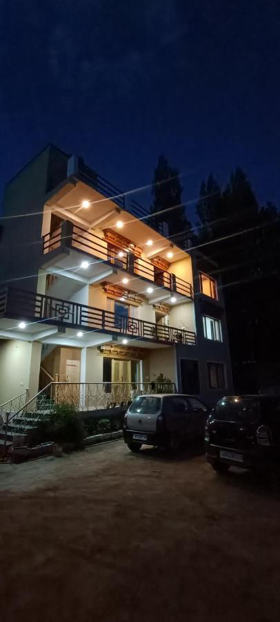 Zlatan Guest House Leh Buitenkant foto